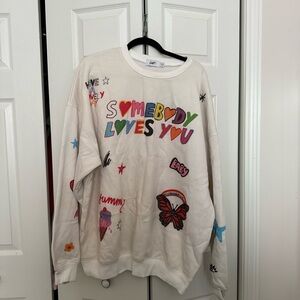 The Mayfair Group Graphic Sweatshirt & Sweat Shorts Set - One Size / L-XL